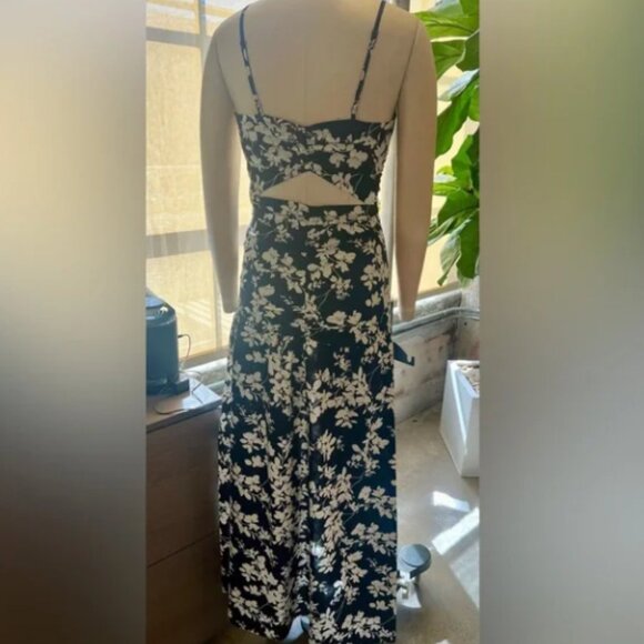 Showpo Mikaela Ruched Front Maxi Dress with Cut Out in Black Floral - Picture 5 of 5